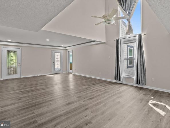 23 Evergreen Way, Philadelphia PA 19115