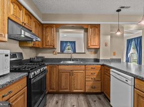 23 Evergreen Way, Philadelphia PA 19115