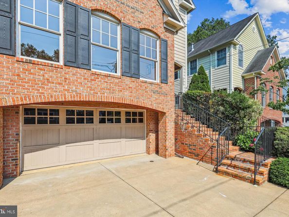 2227 N Albemarle Street, Arlington VA 22207