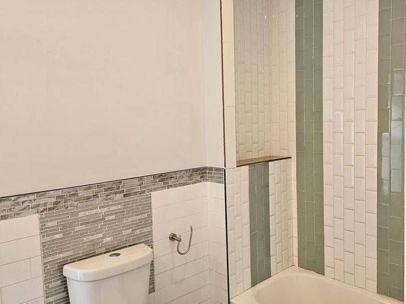 2100 Cross Street, Philadelphia PA 19146