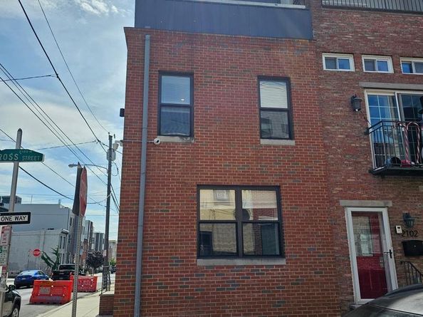 2100 Cross Street, Philadelphia PA 19146