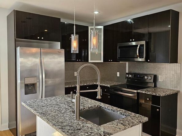 2100 Cross Street, Philadelphia PA 19146