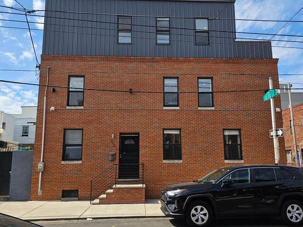 2100 Cross Street, Philadelphia PA 19146