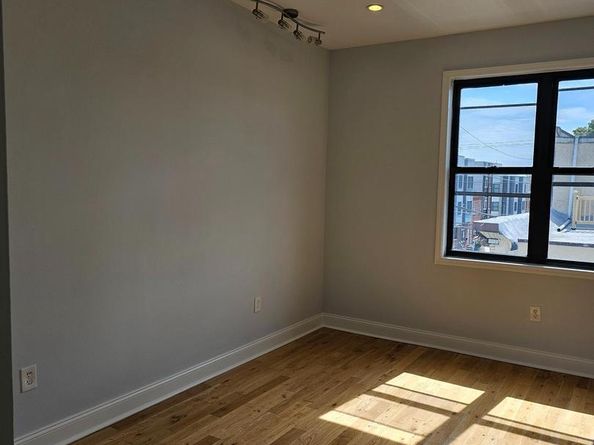 2100 Cross Street, Philadelphia PA 19146