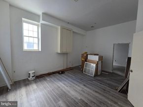 701 W Girard Avenue, Philadelphia PA 19123