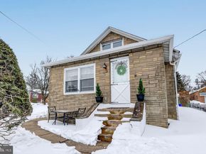 208 Limekiln Pike, Glenside PA 19038