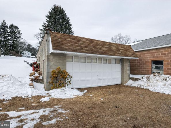 208 Limekiln Pike, Glenside PA 19038