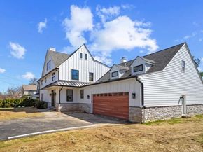 118 W Beechtree Lane, Wayne PA 19087