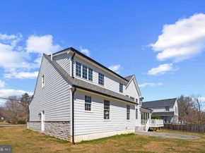 118 W Beechtree Lane, Wayne PA 19087