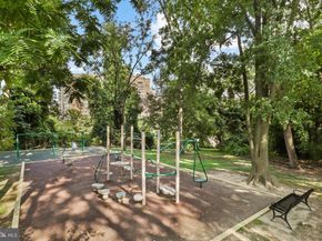 3320 S 28TH Street 403, Alexandria VA 22302