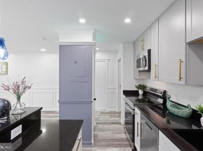 3320 S 28TH Street 403, Alexandria VA 22302