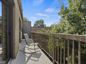 3320 S 28TH Street 403, Alexandria VA 22302