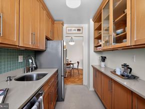 4200 Cathedral Avenue NW 1001, Washington DC 20016