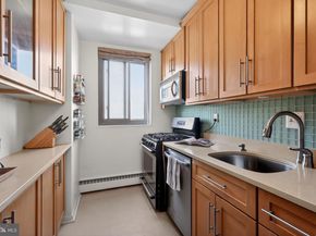 4200 Cathedral Avenue NW 1001, Washington DC 20016