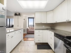 1326 Spruce Street 2208, Philadelphia PA 19107