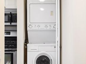 1326 Spruce Street 2208, Philadelphia PA 19107