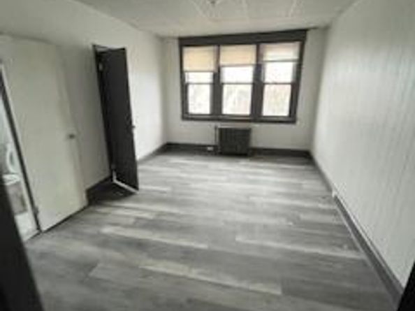 5727 Woodcrest Avenue, Philadelphia PA 19131