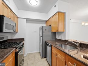 4801 Fairmont Avenue 412, Bethesda MD 20814