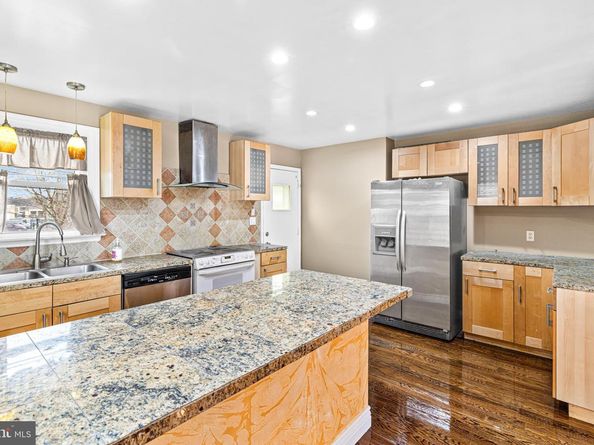 8109 Bradford Street, Philadelphia PA 19152