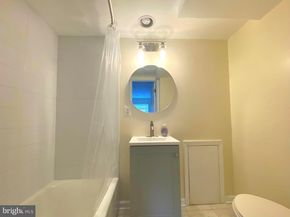 814 S 13TH Street, Philadelphia PA 19147