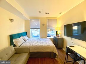 814 S 13TH Street, Philadelphia PA 19147