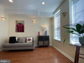 814 S 13TH Street, Philadelphia PA 19147