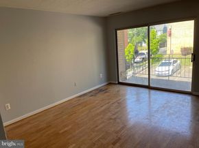 5106 F Street SE 8, Washington DC 20019