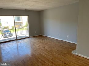 5106 F Street SE 8, Washington DC 20019
