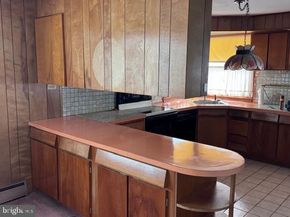 1429 County Line Road, Huntingdon Valley PA 19006