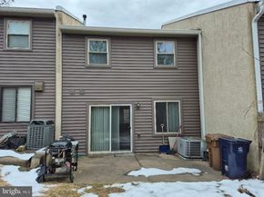 401 Woodside Circle, Dresher PA 19025