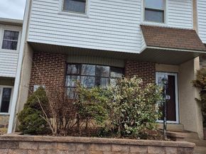 401 Woodside Circle, Dresher PA 19025