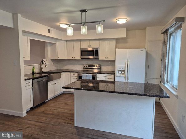 401 Woodside Circle, Dresher PA 19025