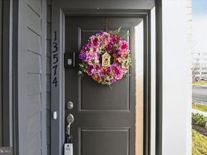 13574 Innovation Station Loop 19A, Herndon VA 20171