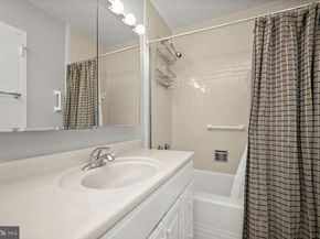 4101 Cathedral Avenue NW 910, Washington DC 20016