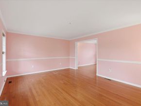 212 Red Maple Court, Chalfont PA 18914