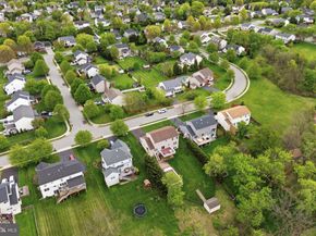 212 Red Maple Court, Chalfont PA 18914
