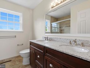 212 Red Maple Court, Chalfont PA 18914