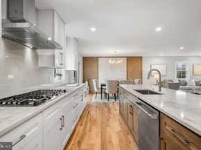 437 Glyndon Street NE, Vienna VA 22180