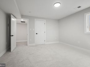 437 Glyndon Street NE, Vienna VA 22180