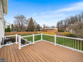 437 Glyndon Street NE, Vienna VA 22180