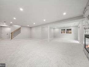 437 Glyndon Street NE, Vienna VA 22180