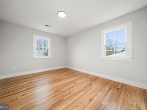 437 Glyndon Street NE, Vienna VA 22180