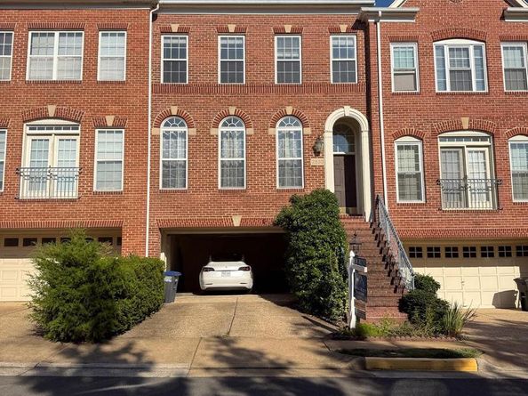 2833 Grace Forest Place, Vienna VA 22180