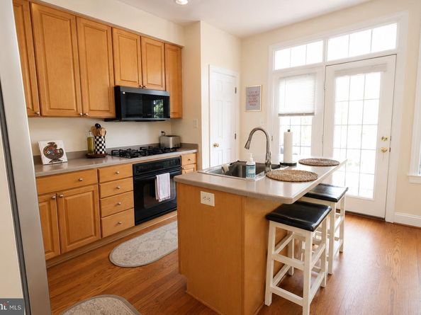 1910 N Adams Street N, Arlington VA 22201