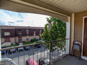 73305 Delaire Landing Road 305, Philadelphia PA 19114