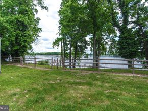 73305 Delaire Landing Road 305, Philadelphia PA 19114
