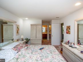 73305 Delaire Landing Road 305, Philadelphia PA 19114