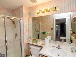 73305 Delaire Landing Road 305, Philadelphia PA 19114