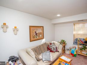 73305 Delaire Landing Road 305, Philadelphia PA 19114