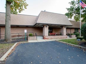73305 Delaire Landing Road 305, Philadelphia PA 19114